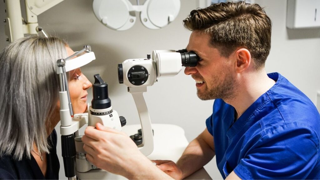 Can diabetics undergo cataracts surgery?